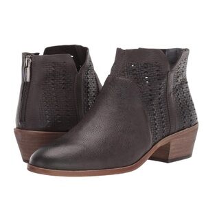 NEW Vince Camuto Gray Leather Patellen Booties Ankle Boots Shoes size 7.5 38